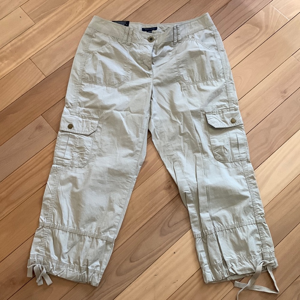 Tommy Hilfiger capris pants size 8